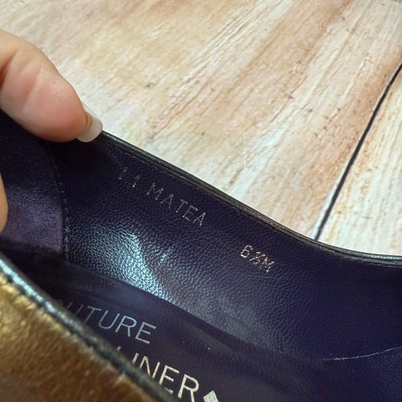 Donald J Pliner 6.5M “Matea” Bronze Metallic Kitten Heels Made Italy - Picture 9 of 9